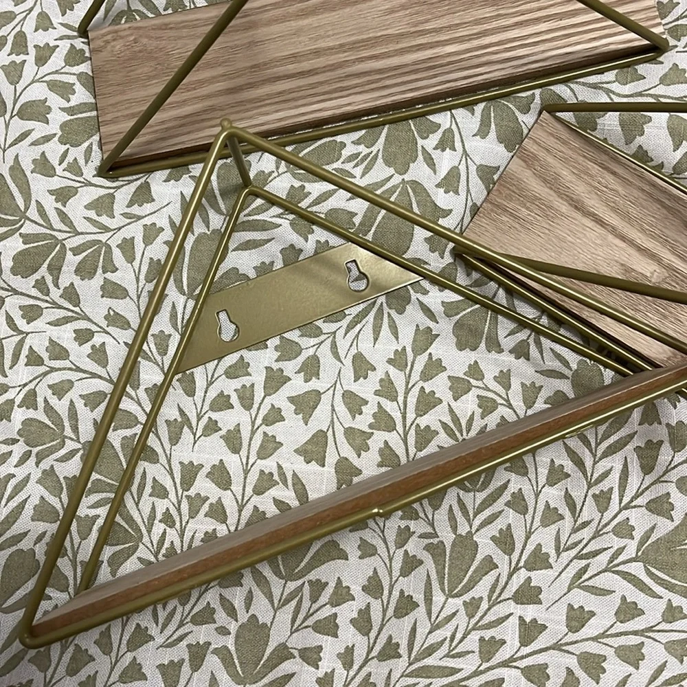 Set of mini shelves